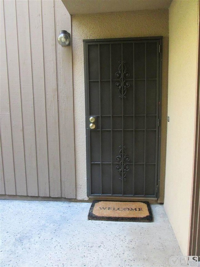 Foto del edificio - 5700 Baltimore Dr