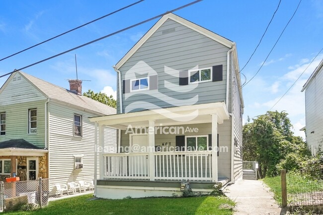 Building Photo - 467 7th St