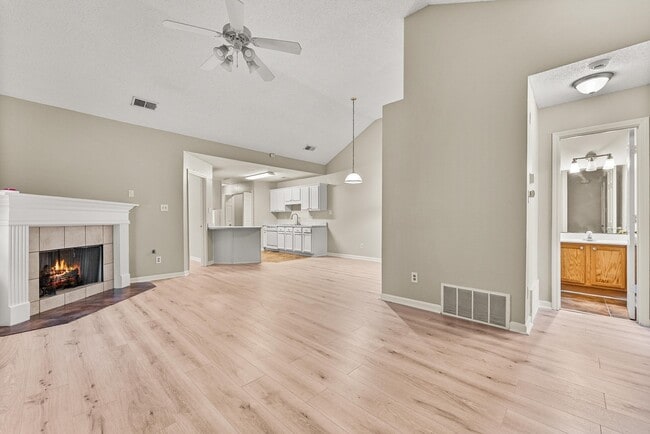 Building Photo - 7016 S Estacada Way