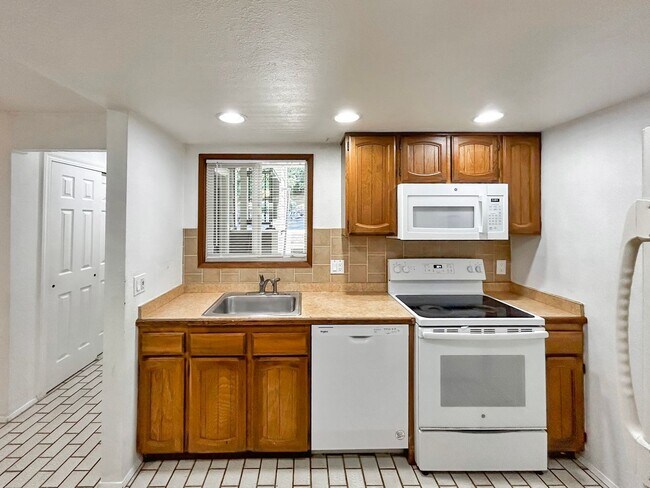 Foto del edificio - 2Bd/1.75Ba Redmond Condo