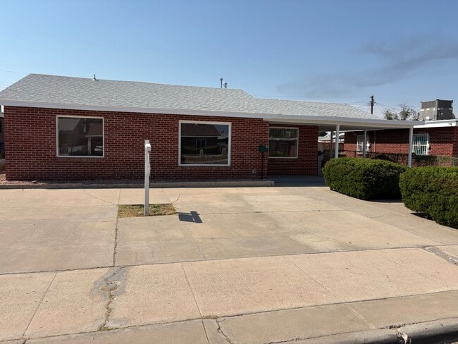 Building Photo - 6412 Navajo Ave