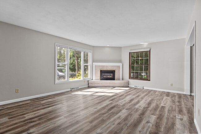 Living Room - 1140 S Bluemound Dr