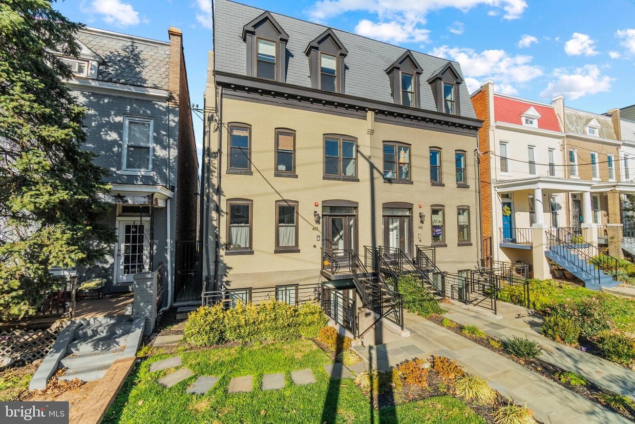 Primary Photo - 417 Randolph St NW