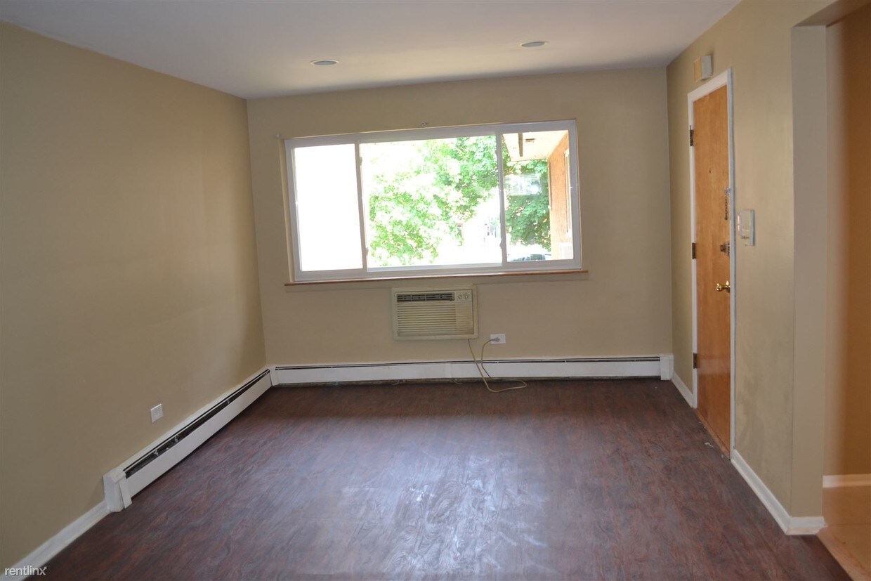 Foto del edificio - 2 br, 1 bath Apartment - 8218 S Vernon Ave
