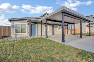 Building Photo - 2503 Ronan St