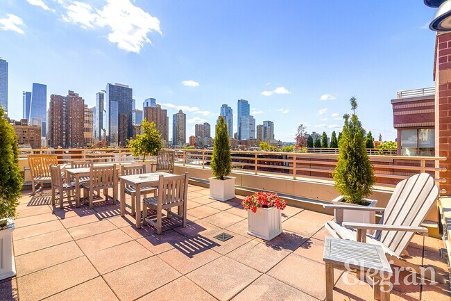 Building Photo - 393 W 49th St