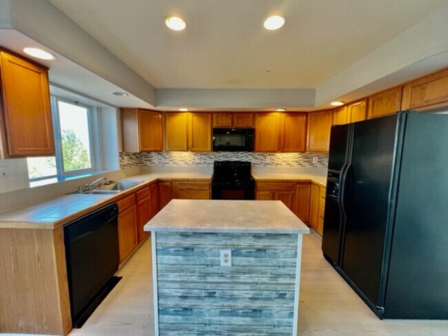 Foto del edificio - Stunning 4 bedroom home in Claremont Ranch!