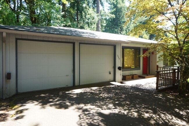 SW Portland 2 bedroom house for rent - APPLICATION PENDING - SW Portland 2 bedroom house for rent