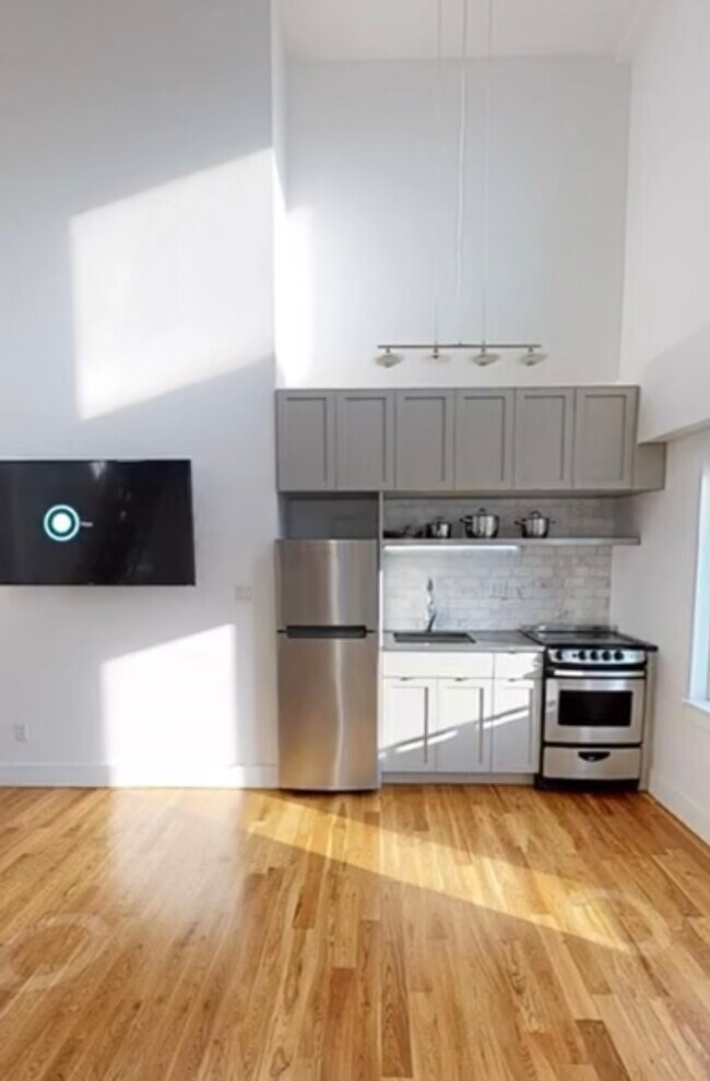 Foto del edificio - 588 Myrtle Ave