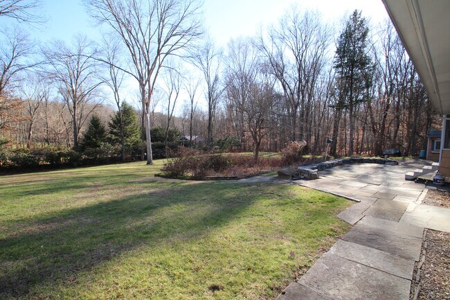 Building Photo - 231 Rivergate Dr