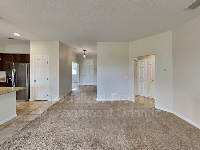 Building Photo - 301 Debary Dr