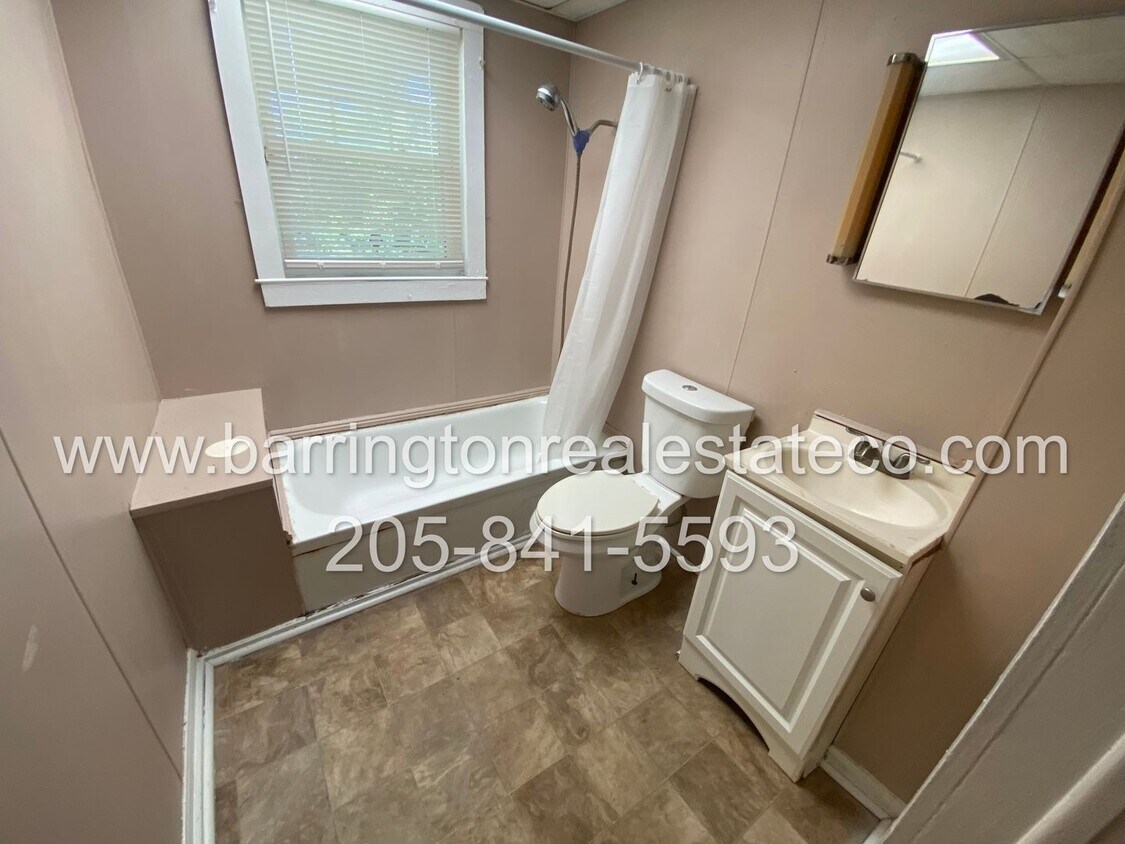 Foto del edificio - 3716 Fir Ave SW