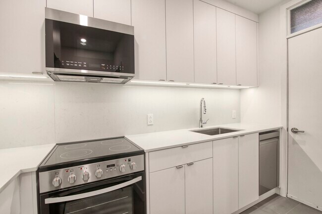 Photo du bâtiment - 6885-6891 Sherbrooke west