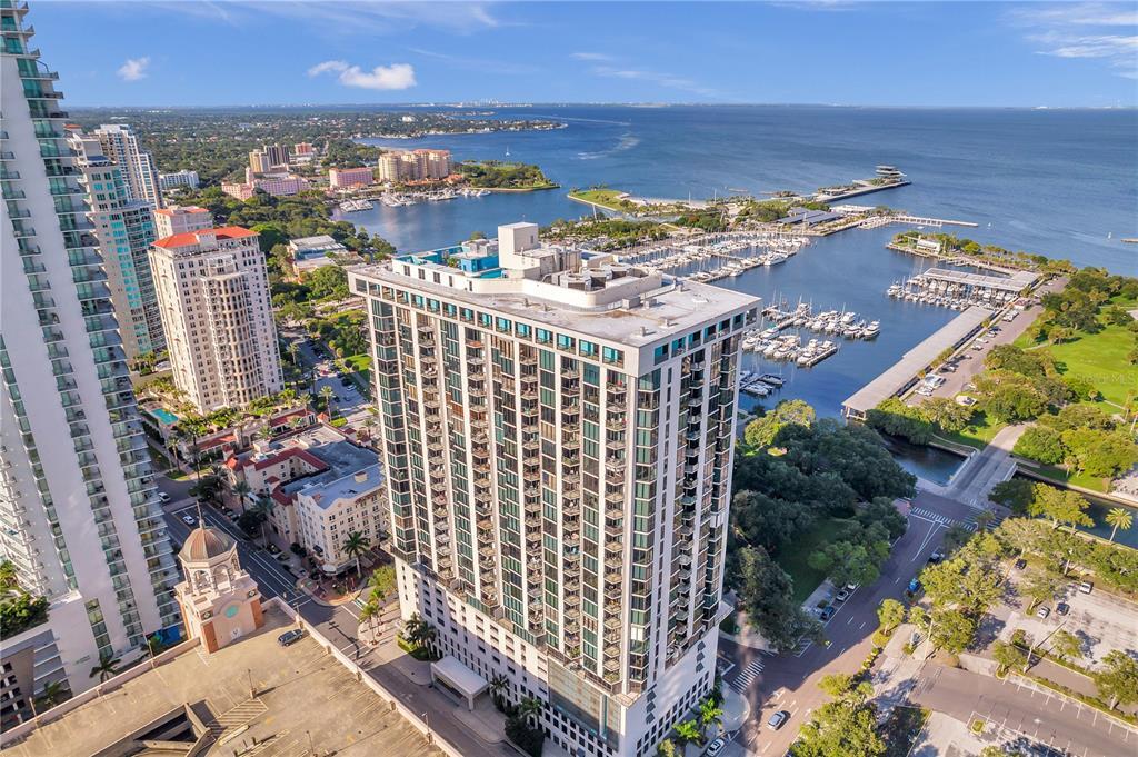 Foto principal - 1 Beach Dr SE