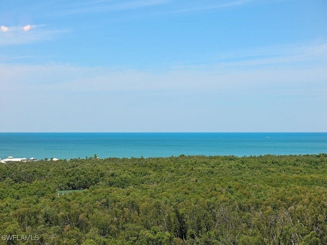 Foto del edificio - 6001 Pelican Bay Blvd