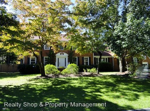 Foto principal - 621 Shadowood Dr