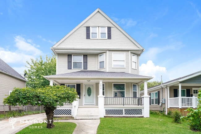 Building Photo - 2032 W 83rd St