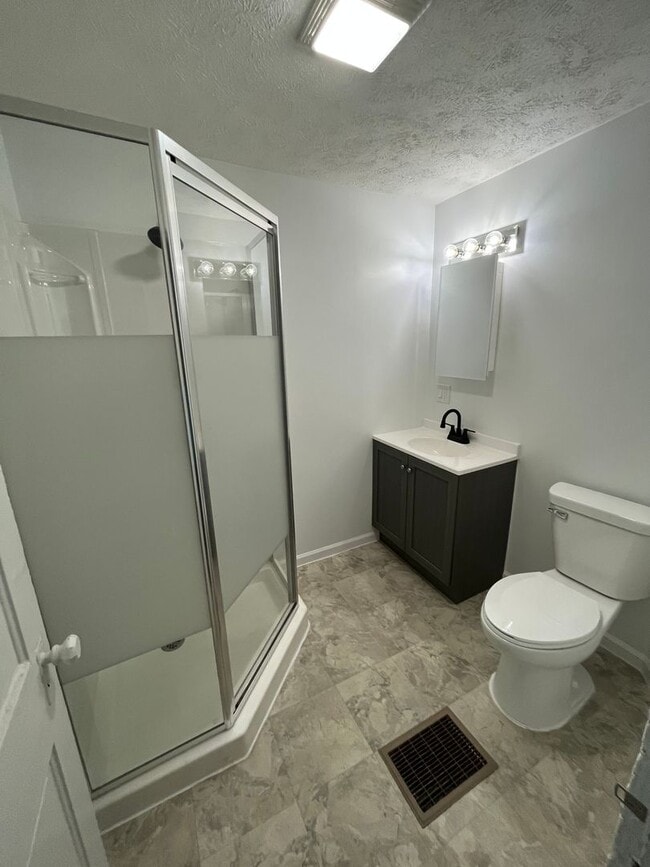 Building Photo - 1222 Columbia St