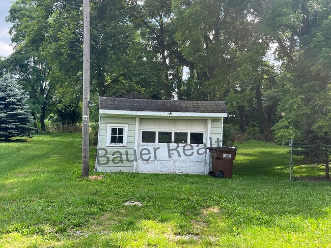 Building Photo - 555 Twp Rd