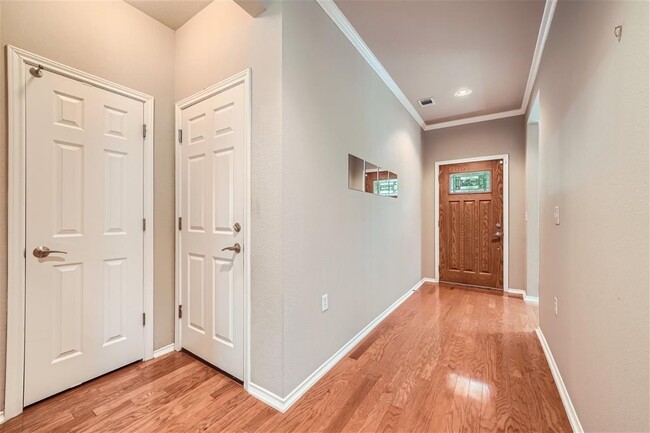 Building Photo - 120 Muir Ct