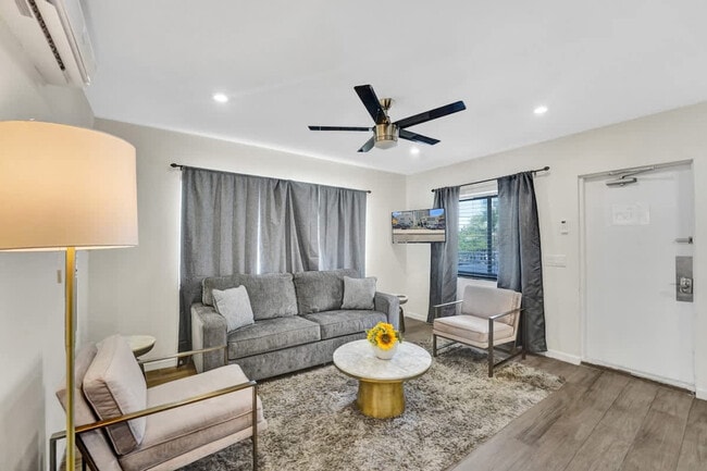 Building Photo - 3020 Seville St