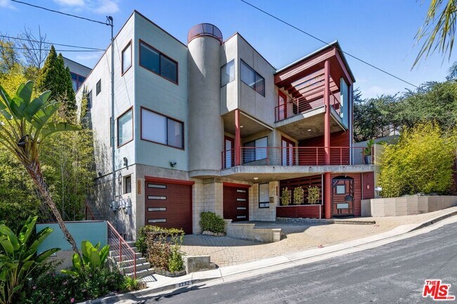Building Photo - 2222 Bancroft Ave