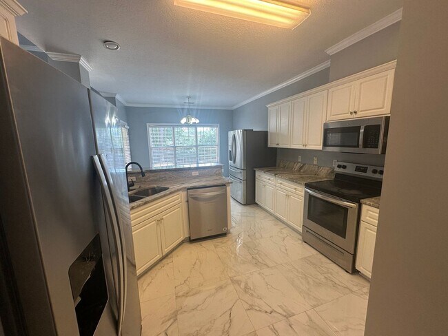 Foto del edificio - Beautiful 5 BR, 2.5 BA Home in Columbia Co...
