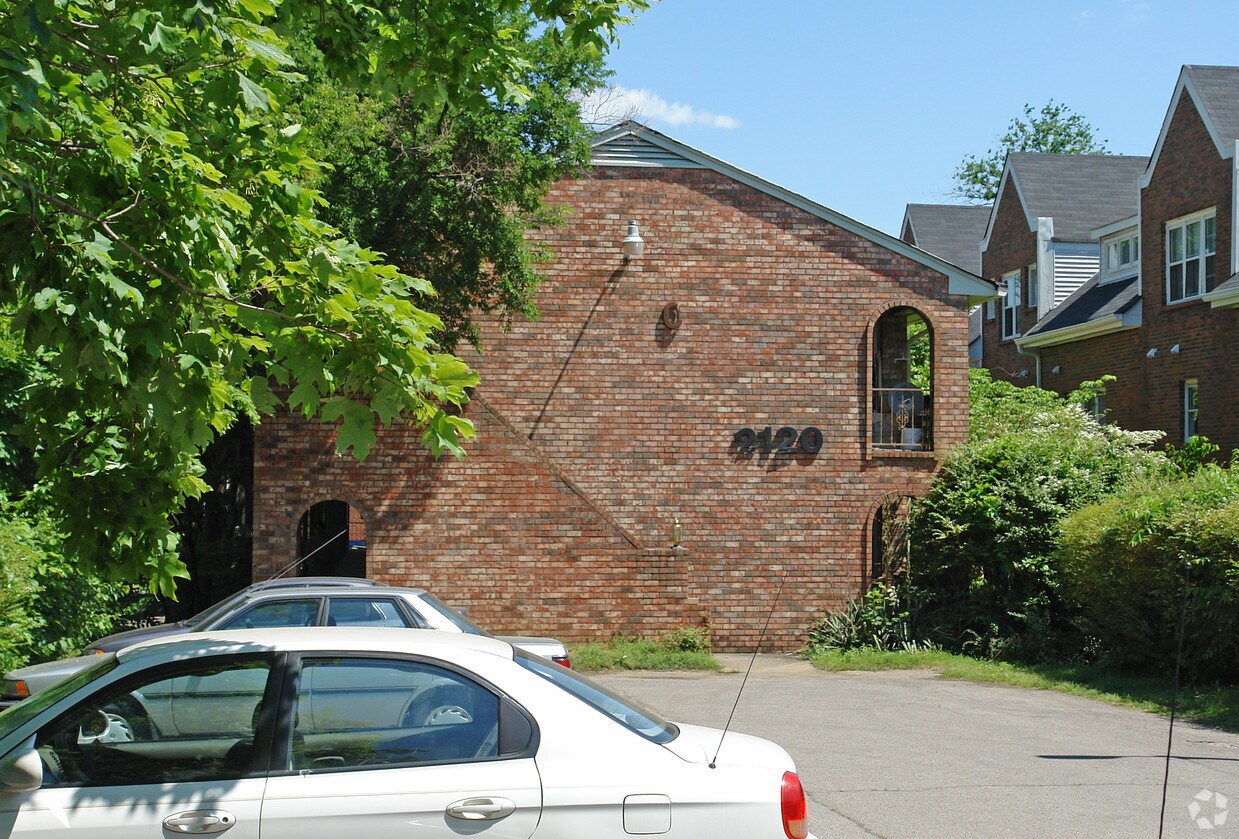 2120 Fairfax Ave, Nashville, TN 37212 Apartments in Nashville, TN