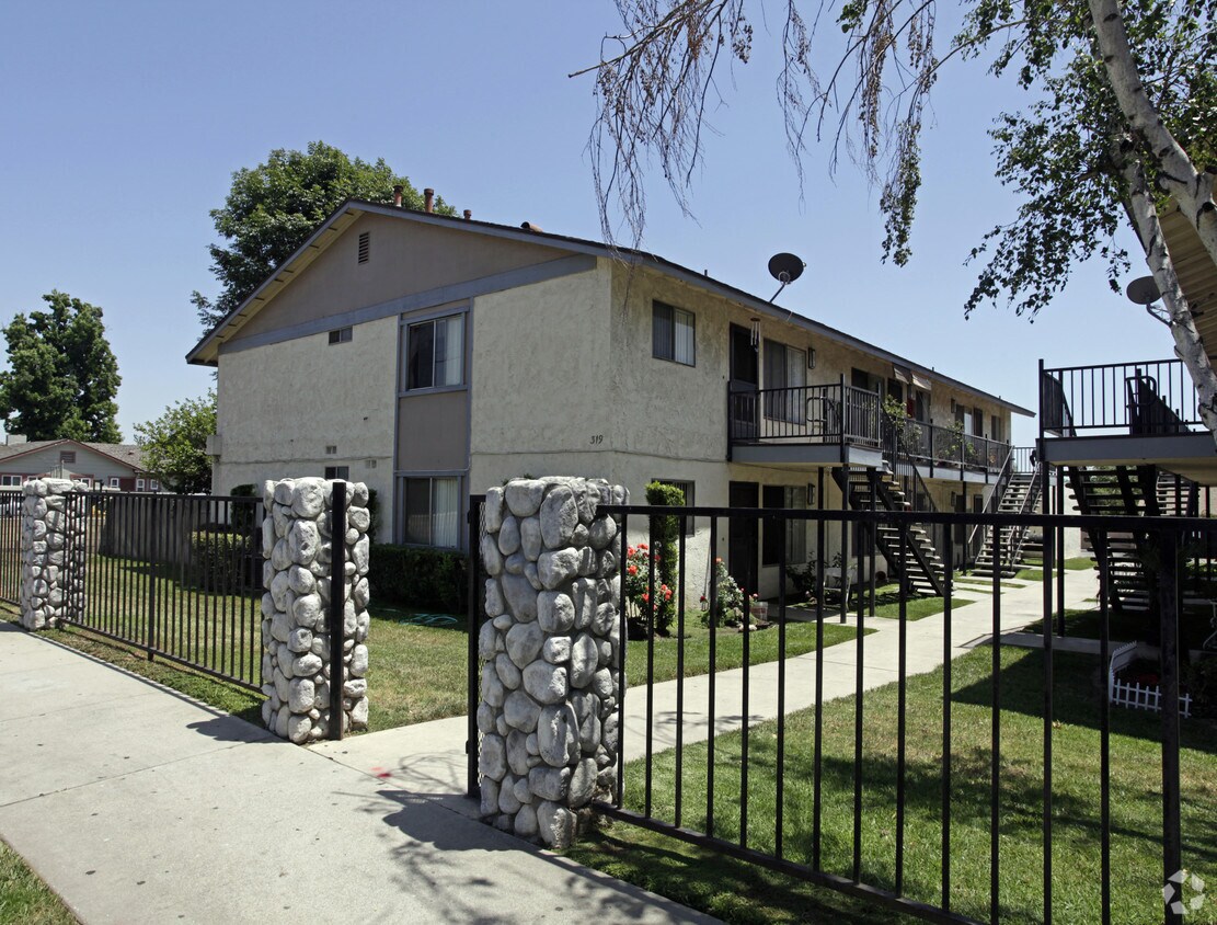 319 W Francis St, Ontario, CA 91762 Apartments in Ontario, CA