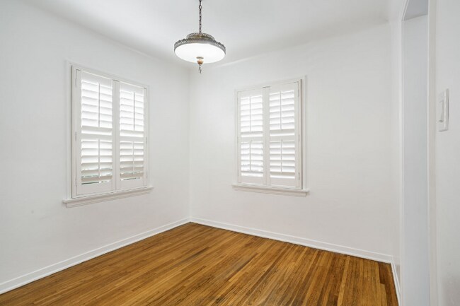 Foto del edificio - 2900 Griffith Park Blvd