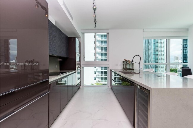 Foto del edificio - 1080 Brickell Ave