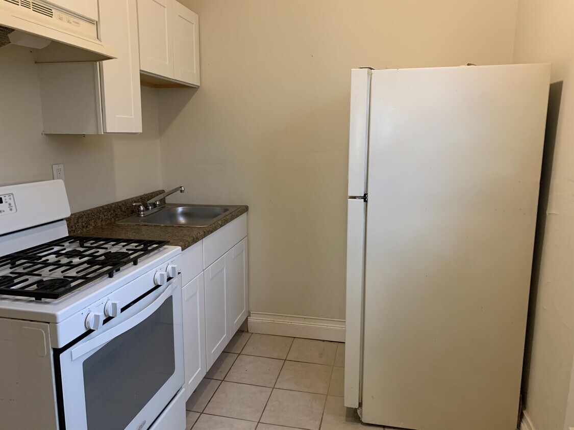 Foto principal - 6514 Julian Ave
