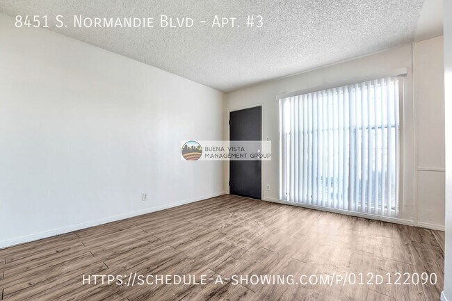 Foto del edificio - 8451 Normandie Ave
