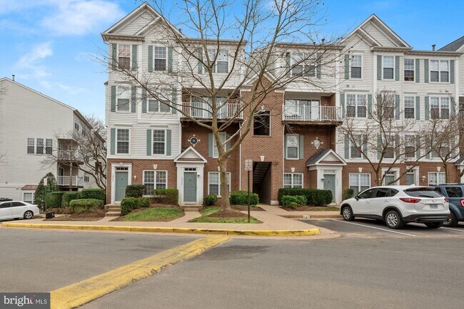 Building Photo - 12751 Fair Crest Ct