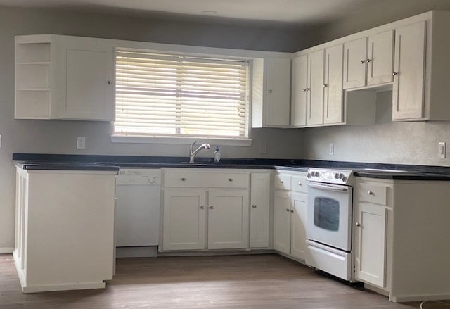 Building Photo - 10047 S Fairview Dr