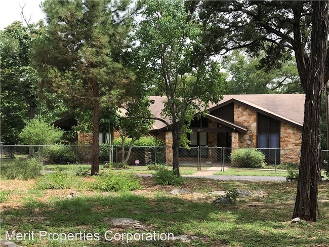 Building Photo - 3 br, 2 bath House - 2011 Sam Bass Rd.