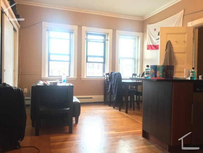 Foto del edificio - Renovated BU / Kenmore Sq  2 Bedroom on Ba...