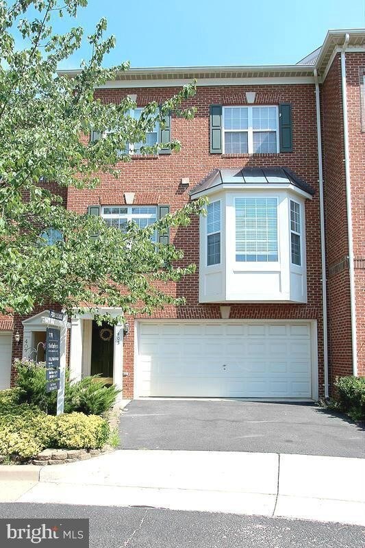 Foto del edificio - 405 Clayton Ln