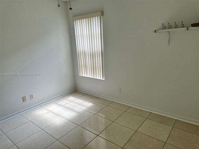 Building Photo - 1367 Seagrape Cir