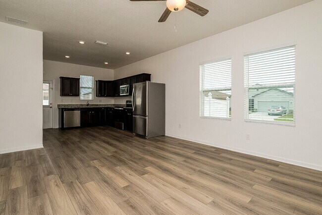 Building Photo - 34812 Daisy Meadow Loop