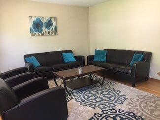 Building Photo - 524 Ranch Dr