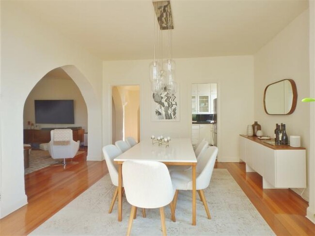 Building Photo - 3 bedroom in San Francisco CA 94115