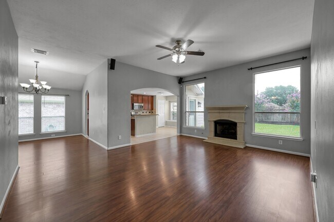 Foto del edificio - 21331 Timber Pines Dr