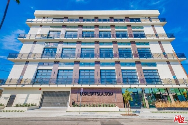 Building Photo - 3279 San Marino St