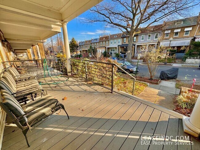 Foto del edificio - 4716 8th St NW