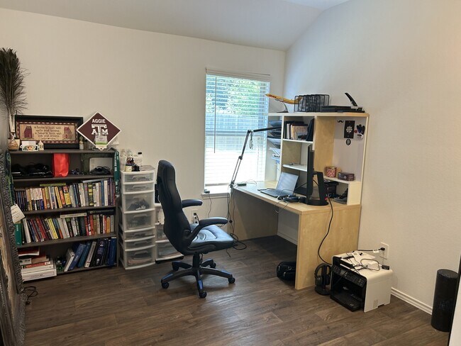 Foto del edificio - 3305 Cold Swan Ct
