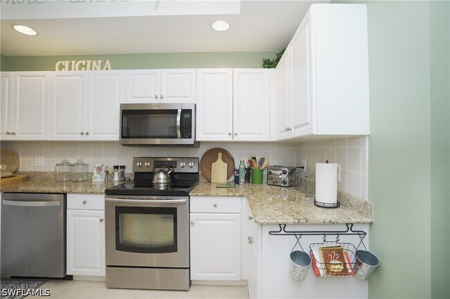 Foto del edificio - 3435 Laurelgreens Ln S