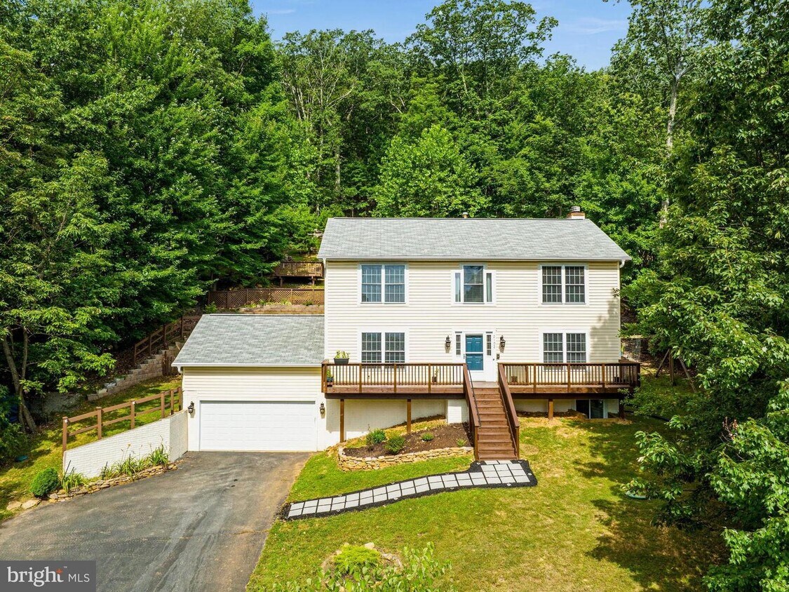 Primary Photo - 2102 Gore Dr