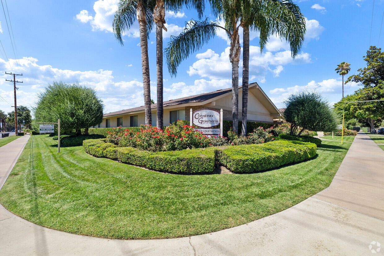 Catalina Gardens 62+ Senior Apartments Apartments in Hemet, CA