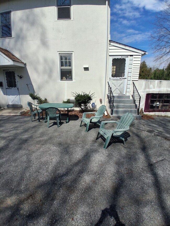Foto del edificio - 325 S Valley Forge Rd